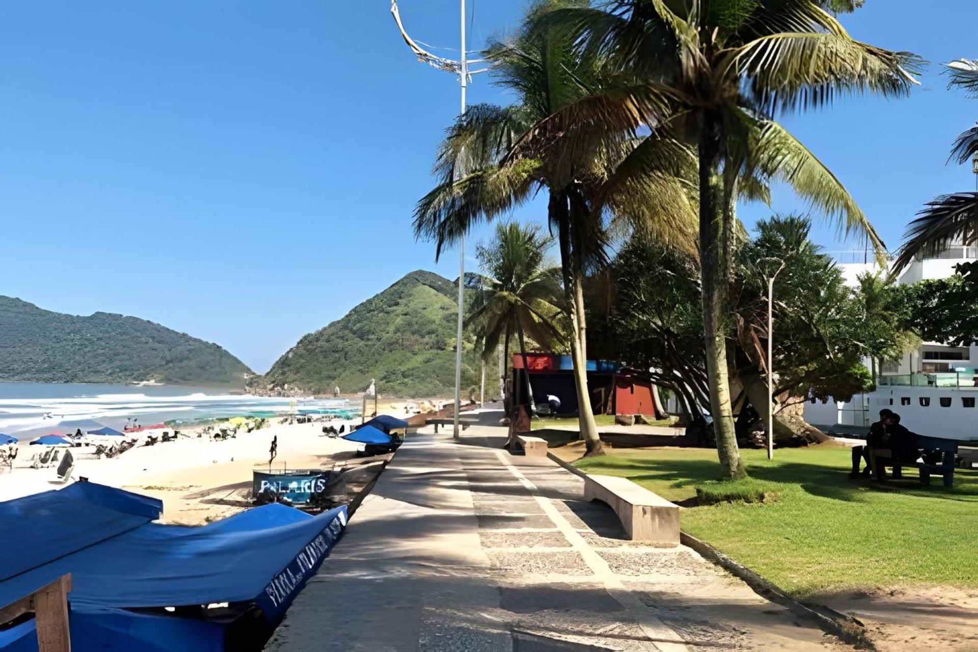 גוארויה 25C - Pe Na Areia Da Praia Do Tombo + Roupas De Cama + Vivo Fibra מראה חיצוני תמונה